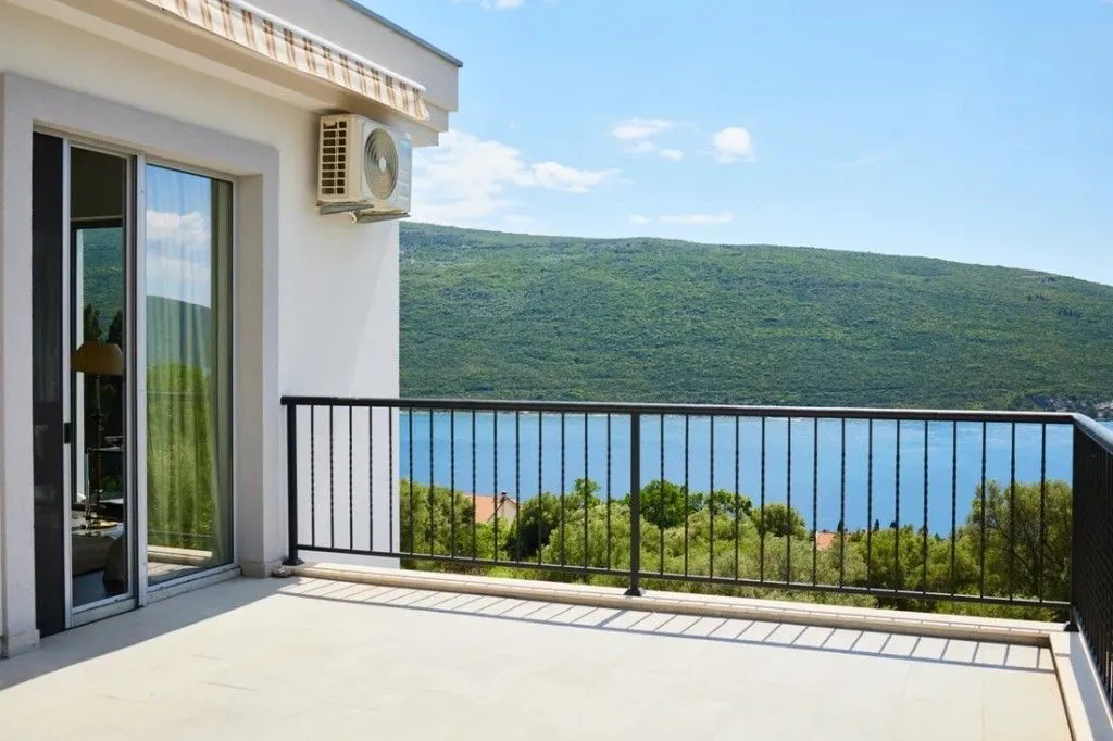 Sale, house, 335m², Kumbor, Herceg Novi