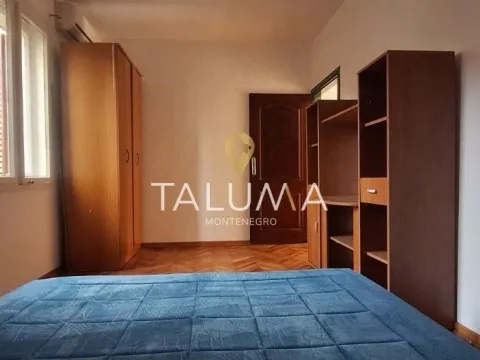 Rent, one bedroom apartment, 50m², Stari Aerodrom, Podgorica - image 2