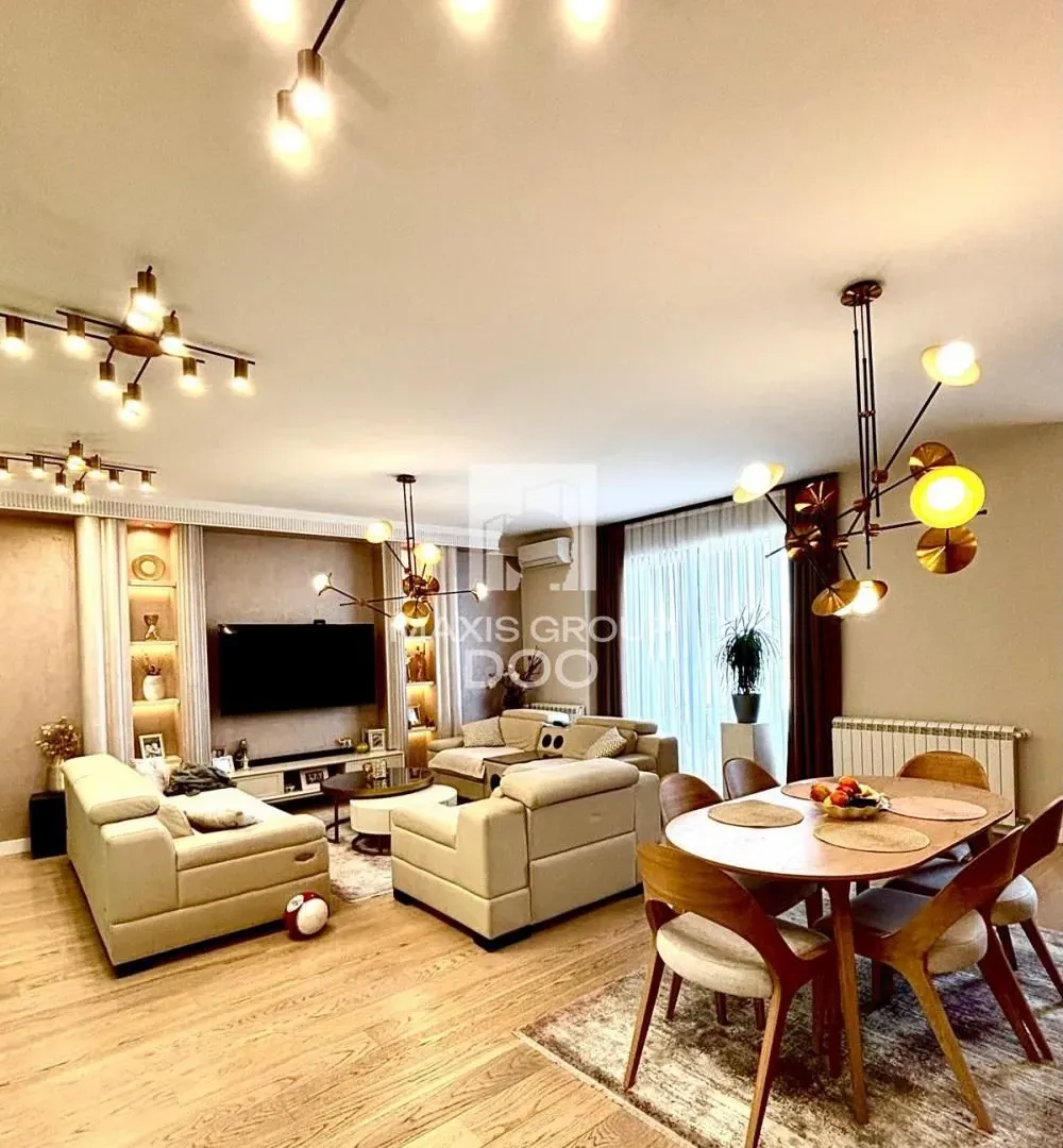Prodaja, četvorosoban stan, 124m², Savski Venac, Beograd