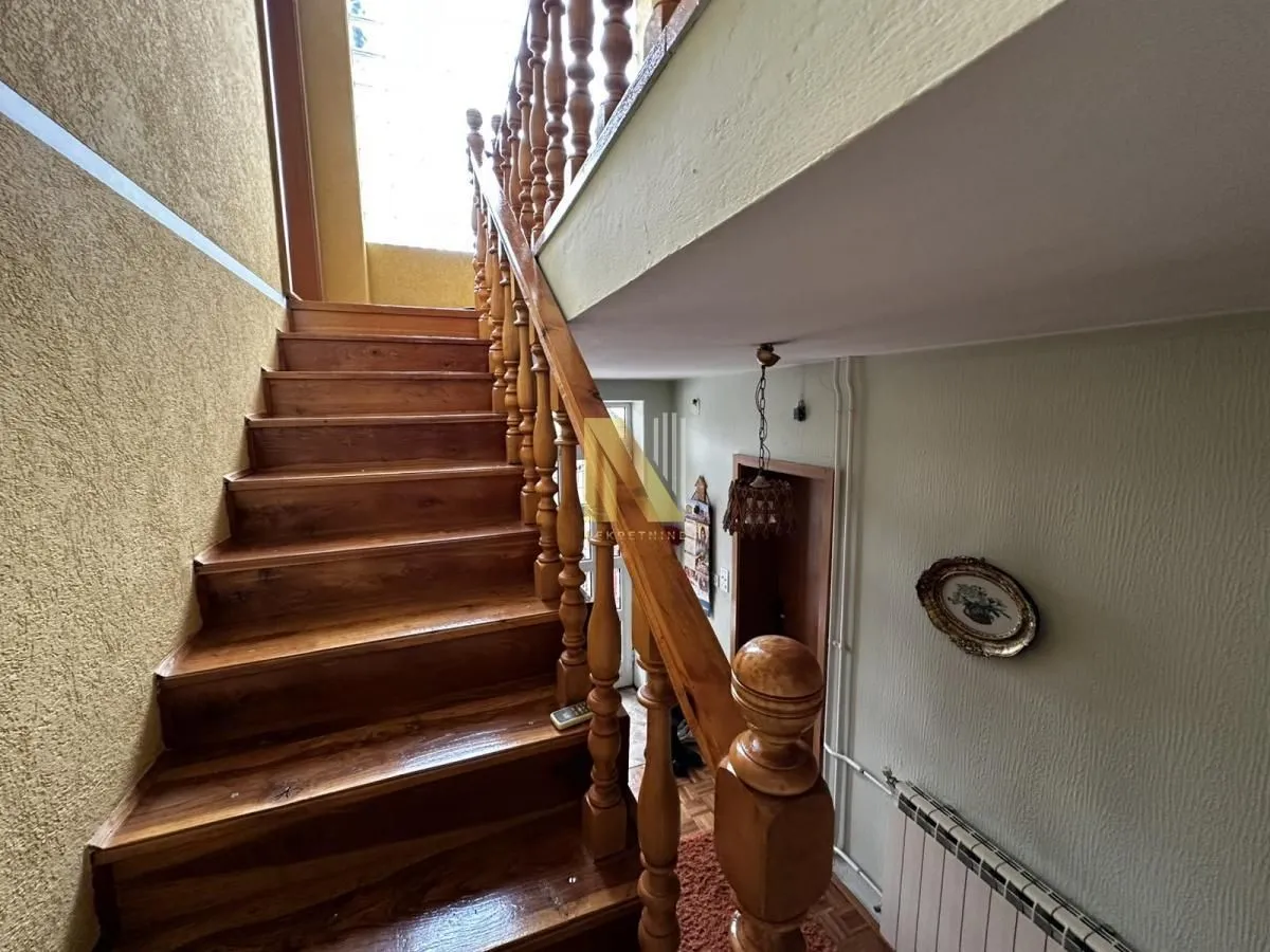 Prodaja, kuća, 281m², Centar, Žabljak