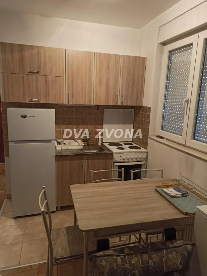 Prodaja, garsonjera, 25m², Detelinara, Novi Sad Sve Podlokacije