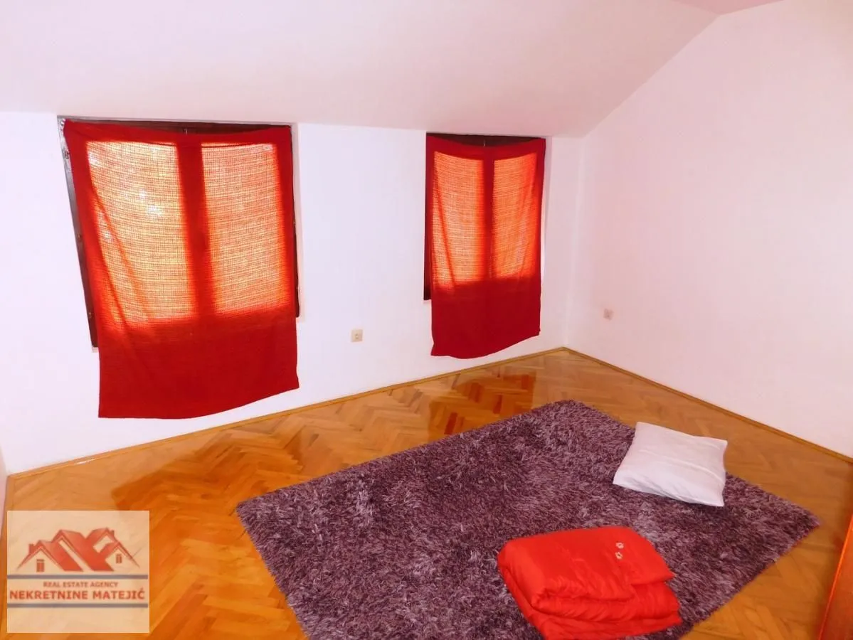 Prodaja, kuća, 220m², Kragujevac, Srbija