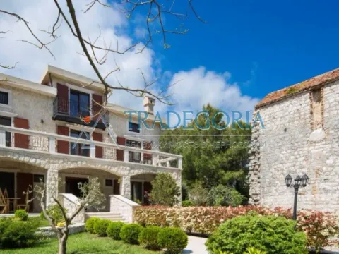 Prodaja, kuća, 497m², Prčanj, Kotor - image 3