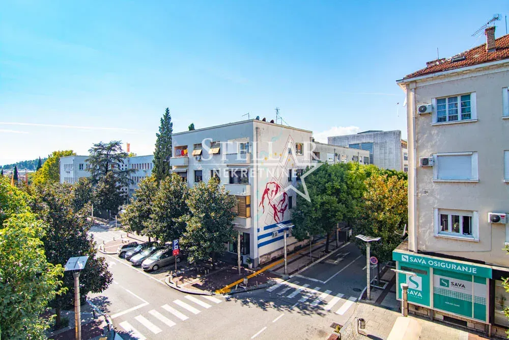 Rent, office space, 69m², Centar, Podgorica