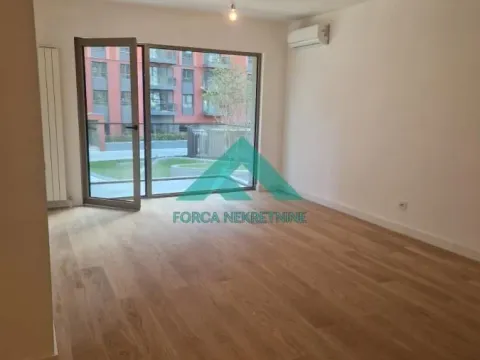 Izdavanje, trosoban stan, 75m², Savski Venac, Beograd - image 3