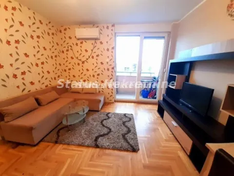 Izdavanje, dvosoban stan, 40m2, Centar, Novi Sad Izdavanje, dvosoban stan, 40m2, Centar, Novi Sad