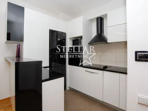 Izdavanje, jednosoban stan, 54m², City Kvart, Podgorica - image 5