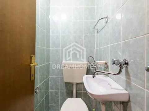 Izdavanje, dvosoban stan, 74m², City Kej, Podgorica - image 11