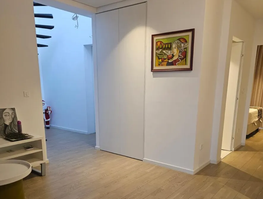 Prodaja, trosoban stan, 262m², Budva, Crna Gora