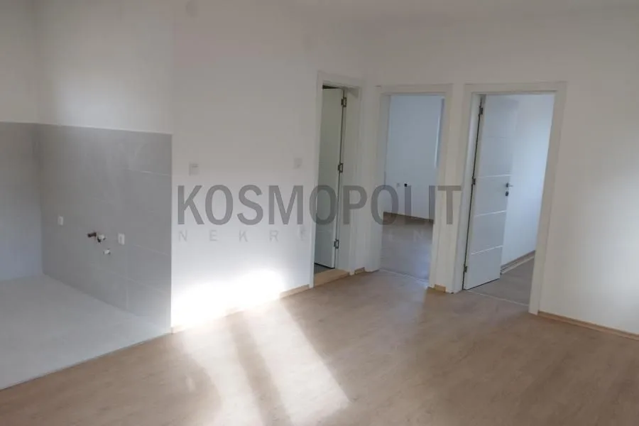 Prodaja, trosoban stan, 57m², Zemun Sve Podlokacije, Beograd