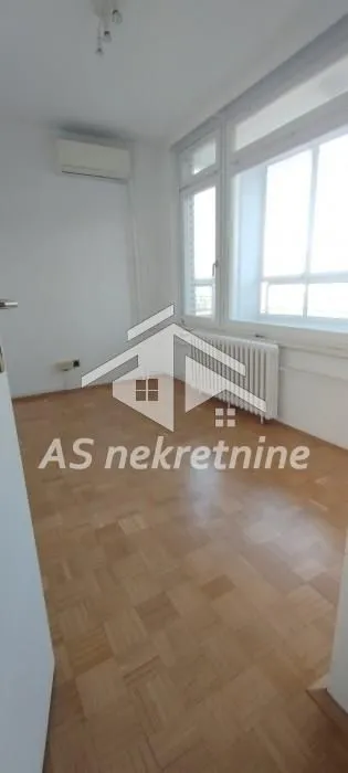 Izdavanje, stan, 110m², Novi Beograd Sve Podlokacije, Beograd