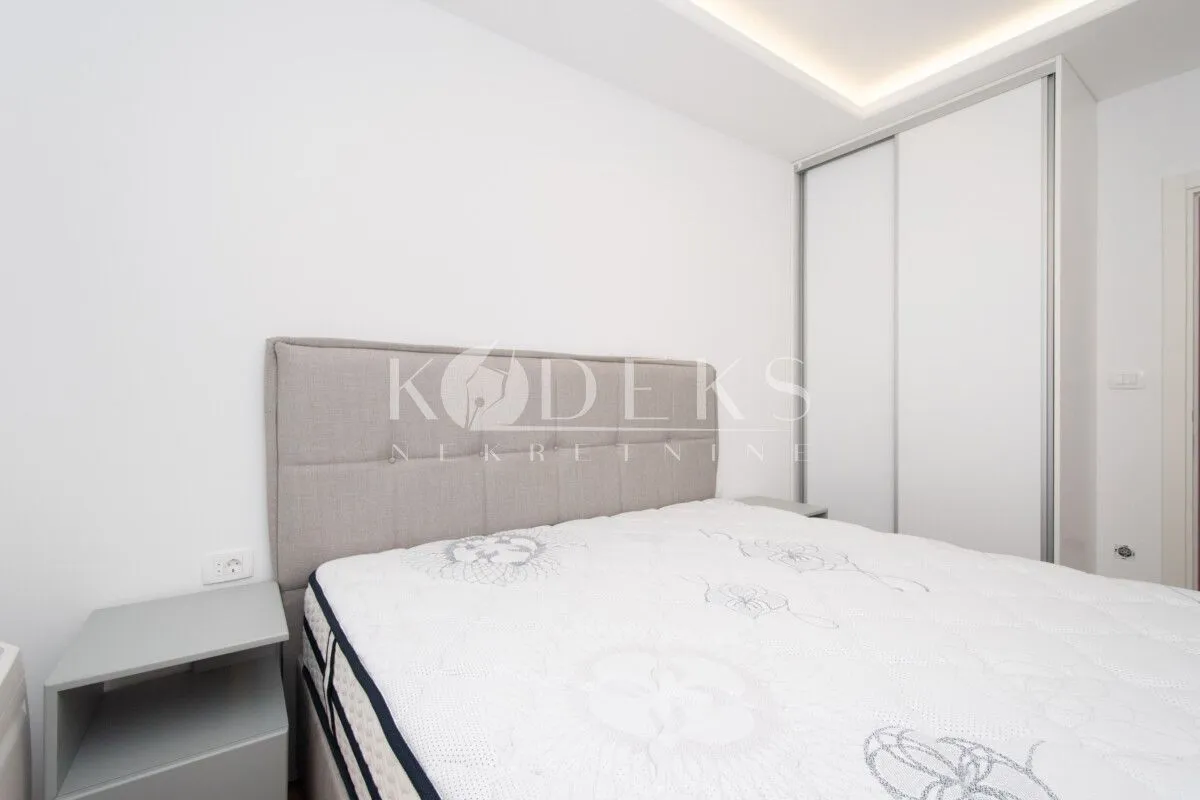 Rent, two bedroom apartment, 77m², 1 maj, Podgorica