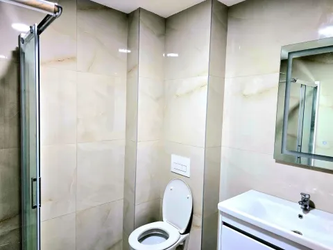 Sale, one bedroom apartment, 37m², Bečići, Budva - image 7