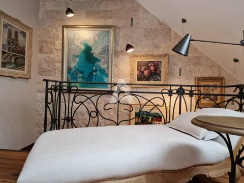 Sale, three bedroom apartment, 192m², Stari Grad, Budva - image 23