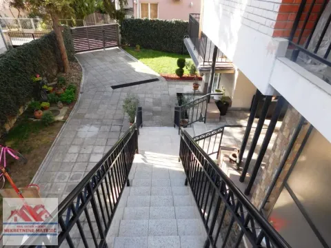 Prodaja, kuća, 113m², Centar, Kragujevac - image 24