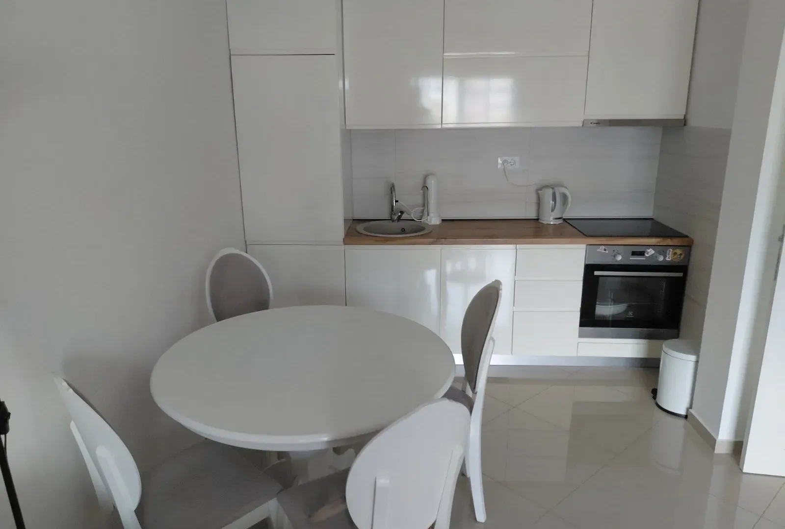 Rent, one bedroom apartment, 47m², Centar, Bar