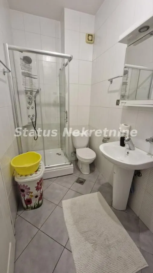 Prodaja, četvorosoban stan, 120m², Centar, Novi Sad