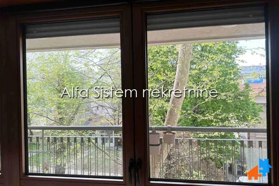 Rent, four bedroom apartment, 120m², Kalenić Pijaca, Vračar Sve Podlokacije