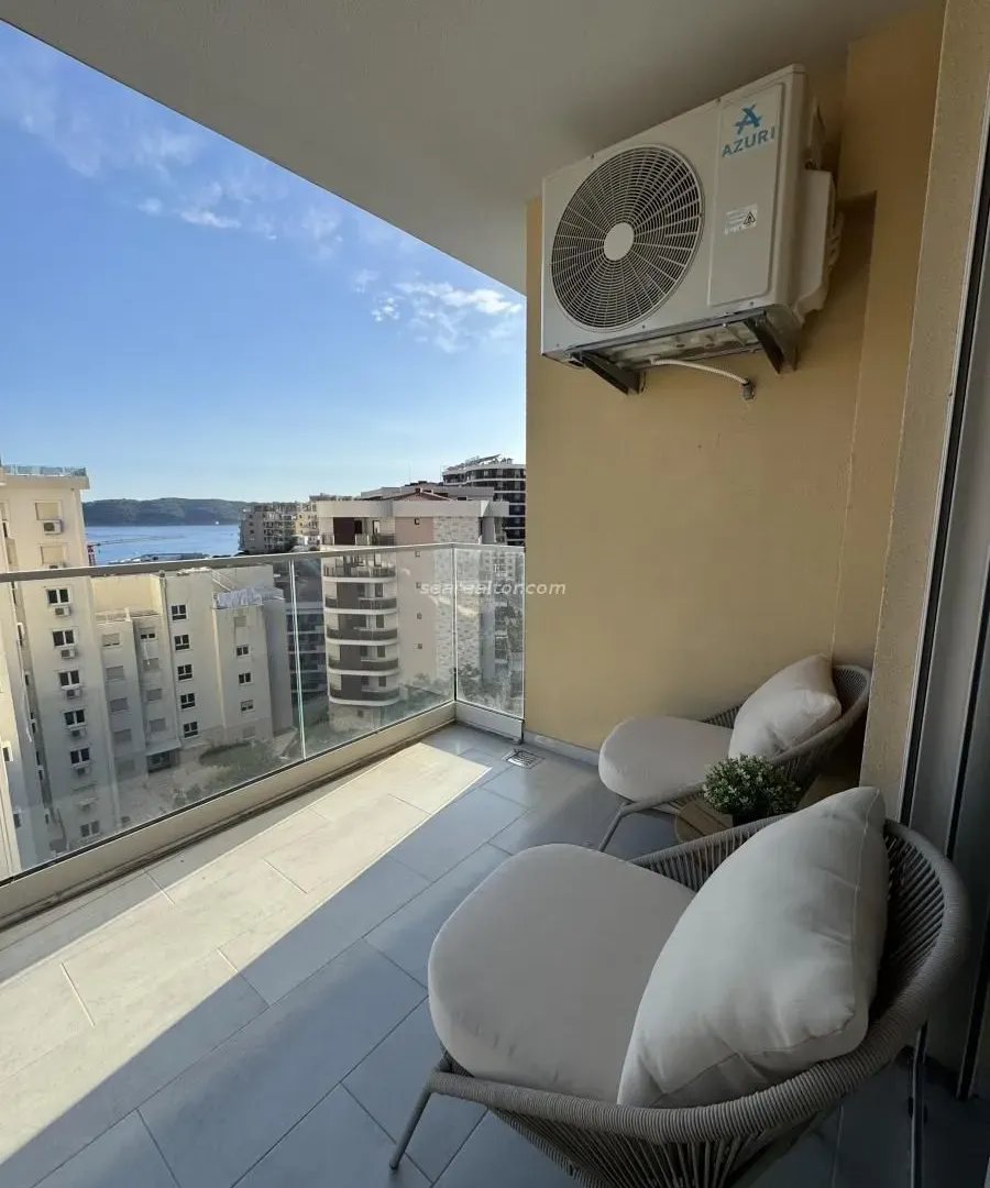 Sale, two bedroom apartment, 74m², Bečići, Budva
