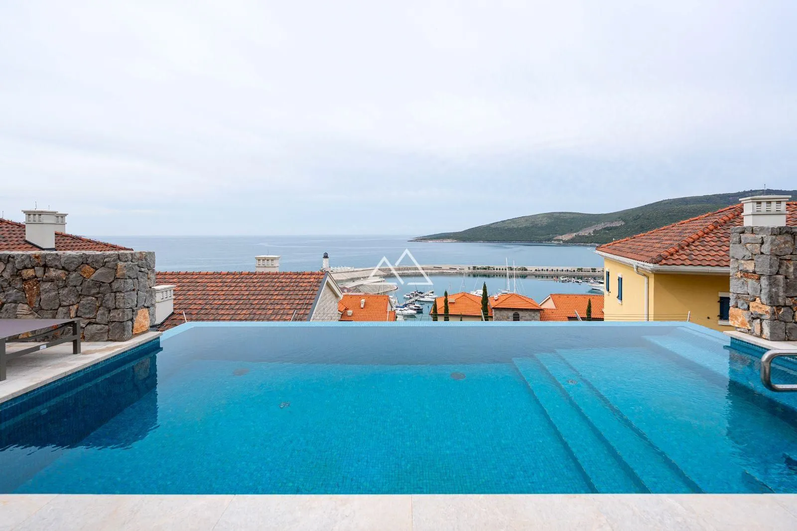 Prodaja, dvosoban stan, 114m², Luštica Bay, Tivat