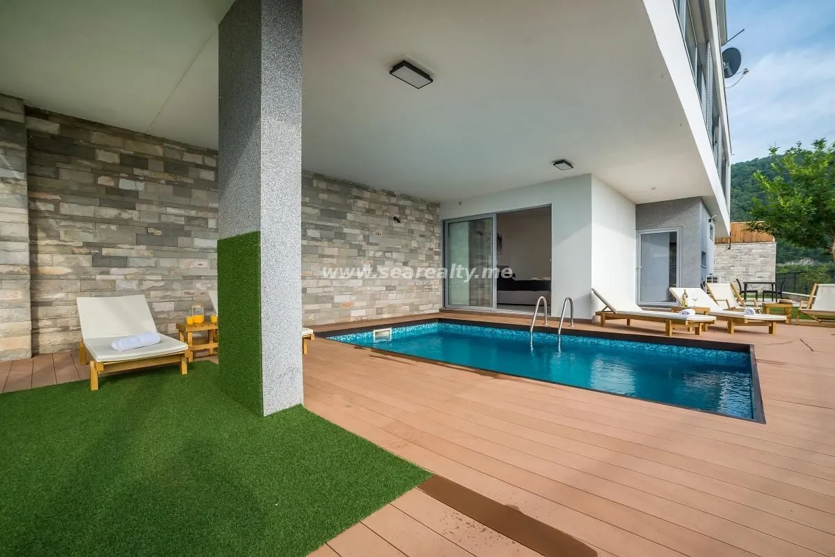 Prodaja, kuća, 280m², Tivat, Crna Gora