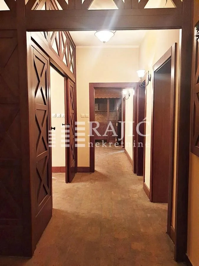 Rent, office space, 160m², Stari Grad, Beograd