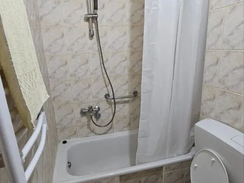 Izdavanje, dvosoban stan, 71m², Stari Aerodrom, Podgorica - image 19