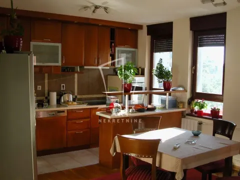 Prodaja, četvorosoban stan, 109m², Crveni Krst, Beograd - image 10