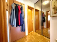 Prodaja, trosoban stan, 83m², Stari Aerodrom, Podgorica - image 10