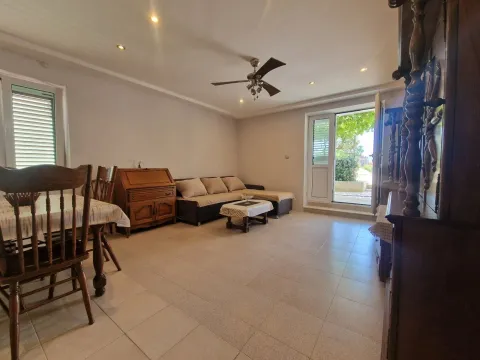 Sale, house, 590m², Tivat, Crna Gora - image 4