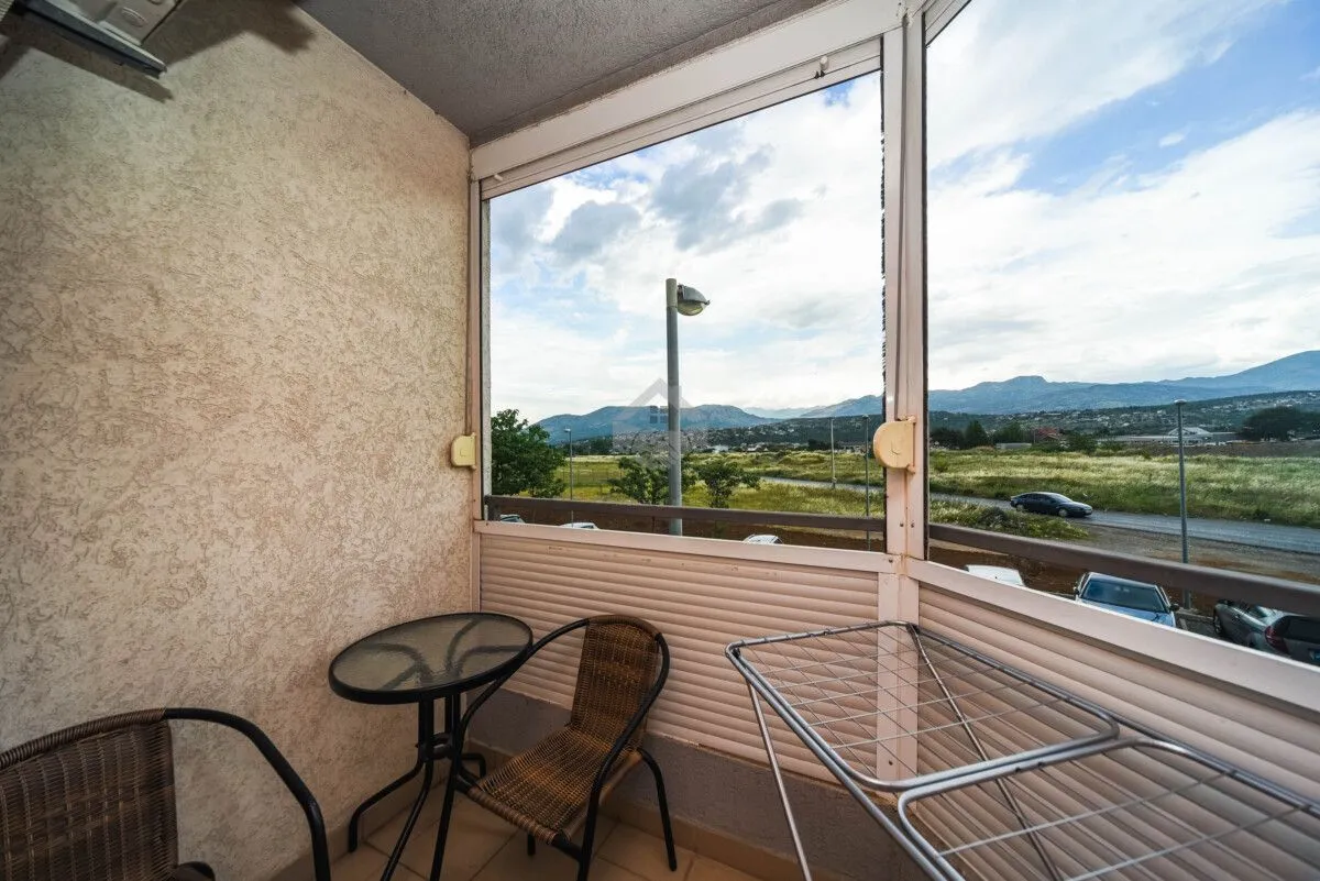 Izdavanje, jednosoban stan, 43m², Stari Aerodrom, Podgorica