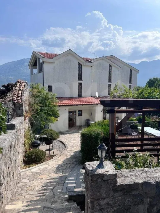 Rent, house, 140m², Tivat, Crna Gora