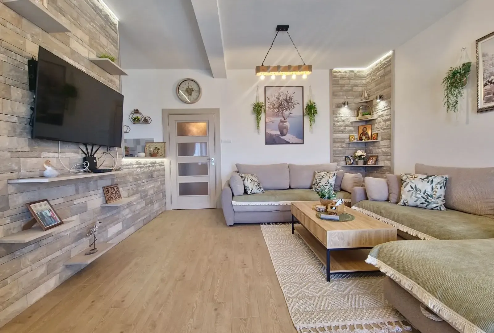 Izdavanje, kuća, 110m², Krimovica, Kotor