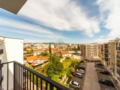 Rent, two bedroom apartment, 58m², Stara Varoš, Podgorica - image 12