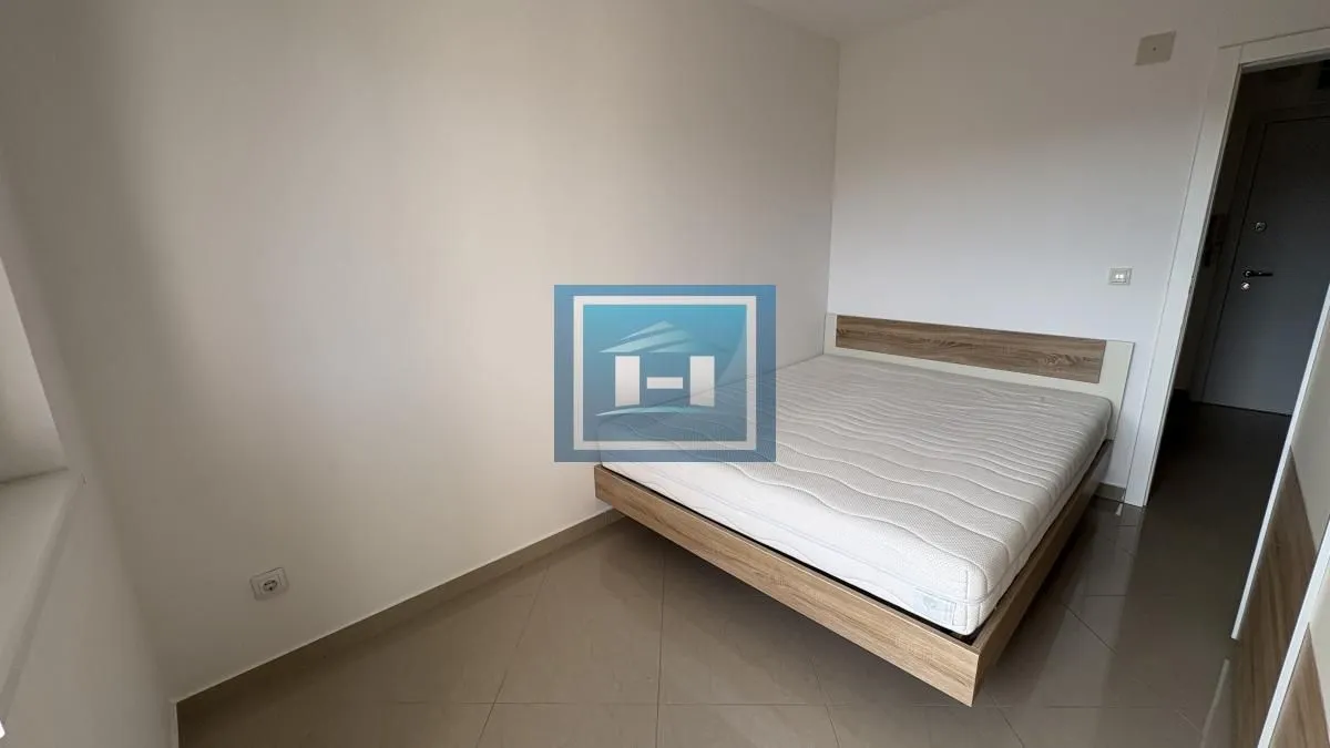 Izdavanje, jednosoban stan, 44m², Centar, Jagodina