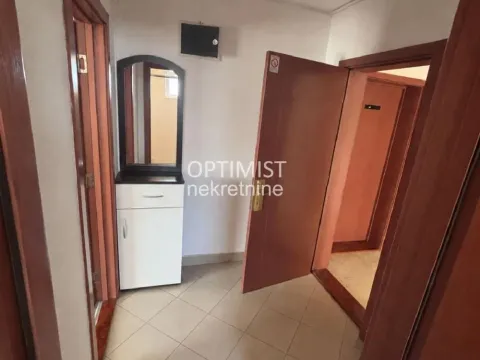 Sale, one bedroom apartment, 33m², Autokomanda, Voždovac Sve Podlokacije - image 4