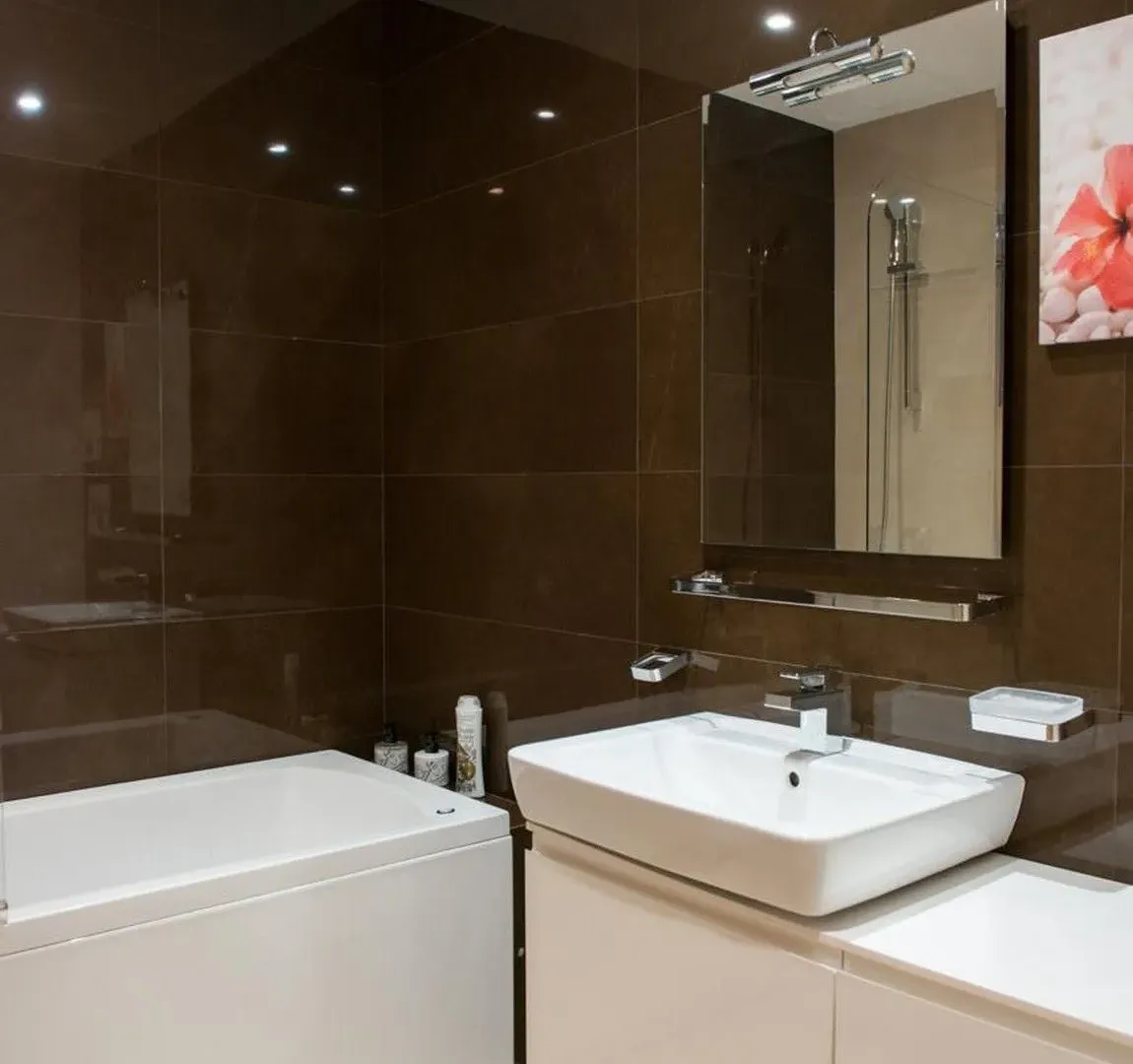 Rent, one bedroom apartment, 77m², Centar, Budva