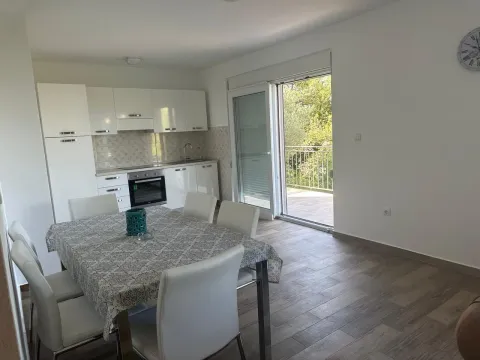 Rent, three bedroom apartment, 100m², Kavač, Kotor - image 15