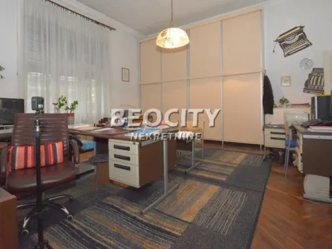 Prodaja, kuća, 250m², Centar, Subotica - image 16