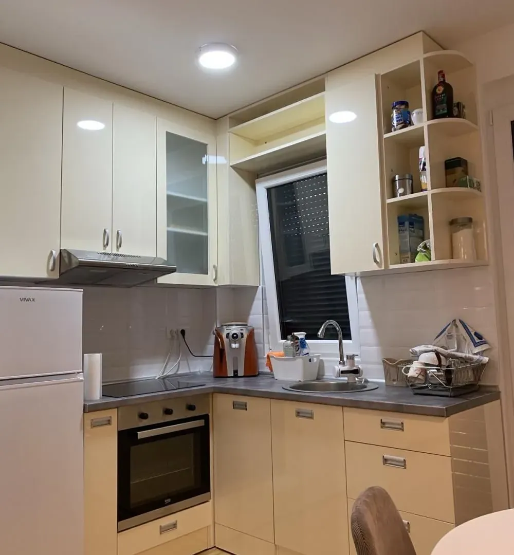 Izdavanje, jednosoban stan, 38m², Lekino Brdo, Voždovac Sve Podlokacije