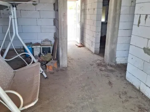 Prodaja, kuća, 170m², Šušanj, Bar - image 16