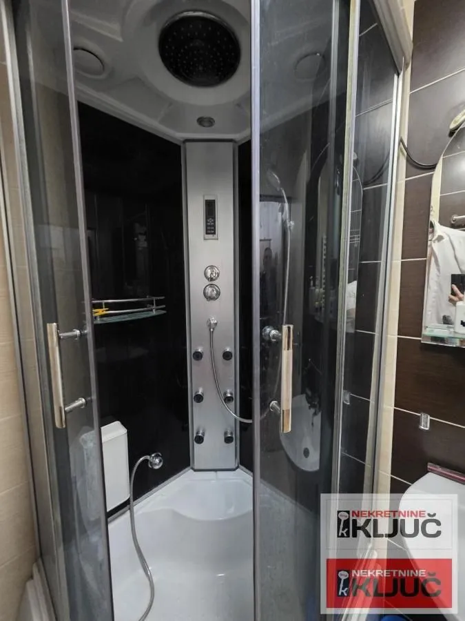 Izdavanje, garsonjera, 25m², Bulevar Oslobodjenja, Novi Sad Sve Podlokacije