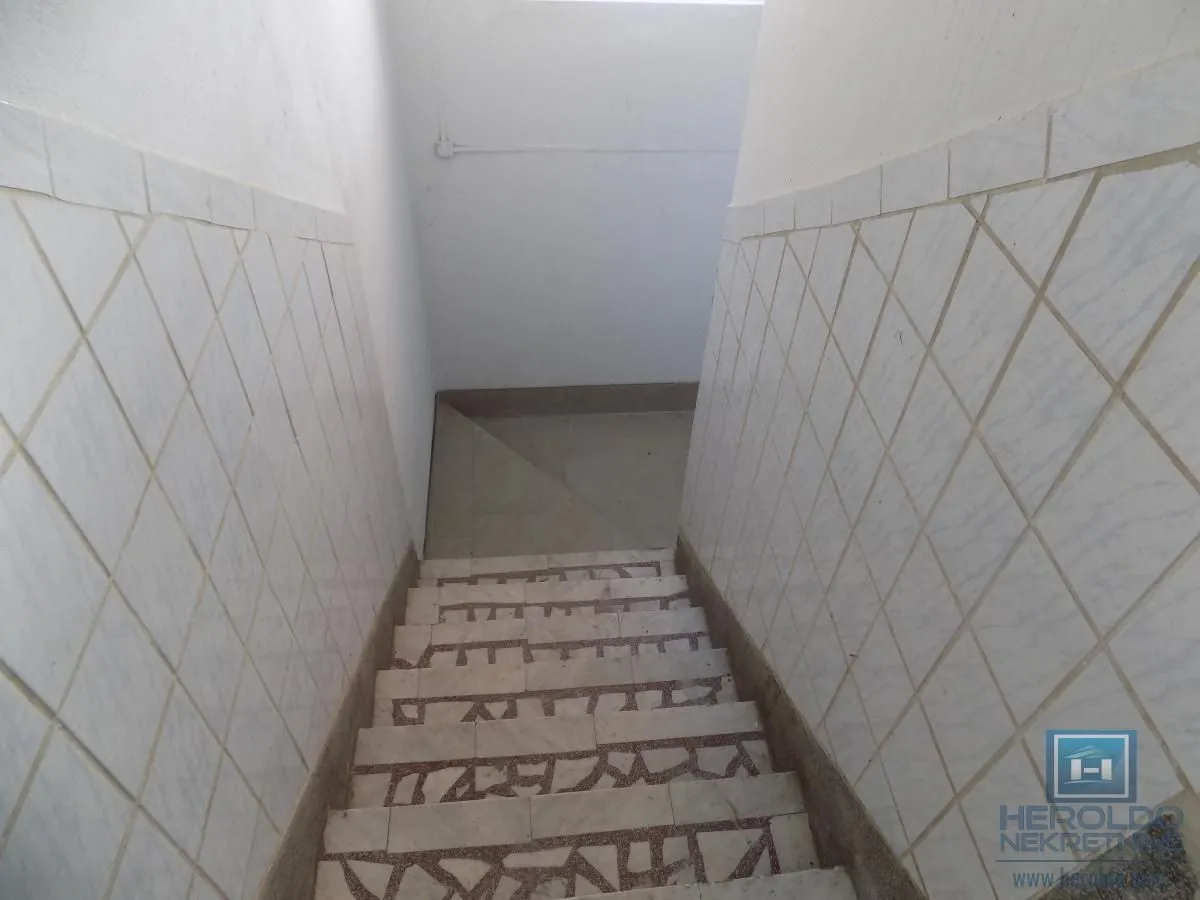 Rent, office space, 1500m², Donje Vidovo, Paraćin