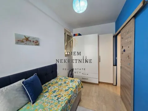 Rent, one bedroom apartment, 55m², Šušanj, Bar - image 11