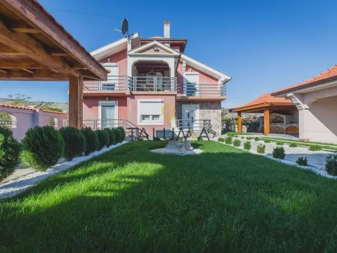 Izdavanje, kuća, 200m², Donji Kokoti, Podgorica