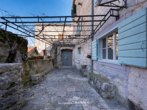 Sale, two bedroom apartment, 163m², Stari Grad Kotor, Kotor - image 15