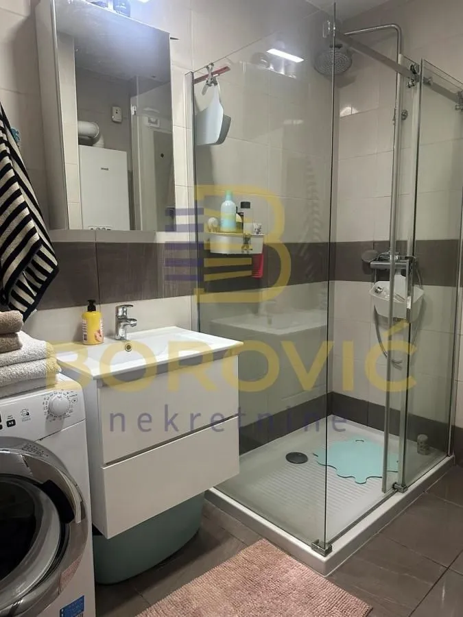 Prodaja, trosoban stan, 59m², Olimp, Zvezdara Sve Podlokacije