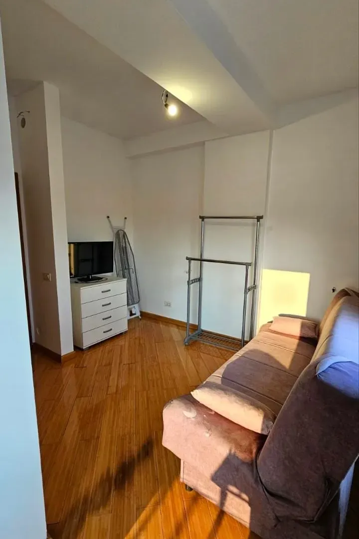 Izdavanje, dvosoban stan, 64m², Stari Aerodrom, Podgorica