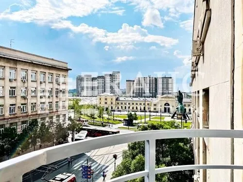 Rent, three bedroom apartment, 64m², Savski Trg, Beograd