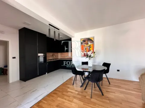 Izdavanje, dvosoban stan, 100m², Blok 9, Podgorica - image 3